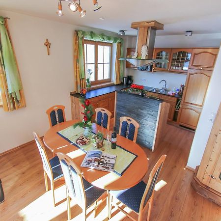 Cosy Holiday Flat In A Farmhouse Taxenbach Eksteriør billede